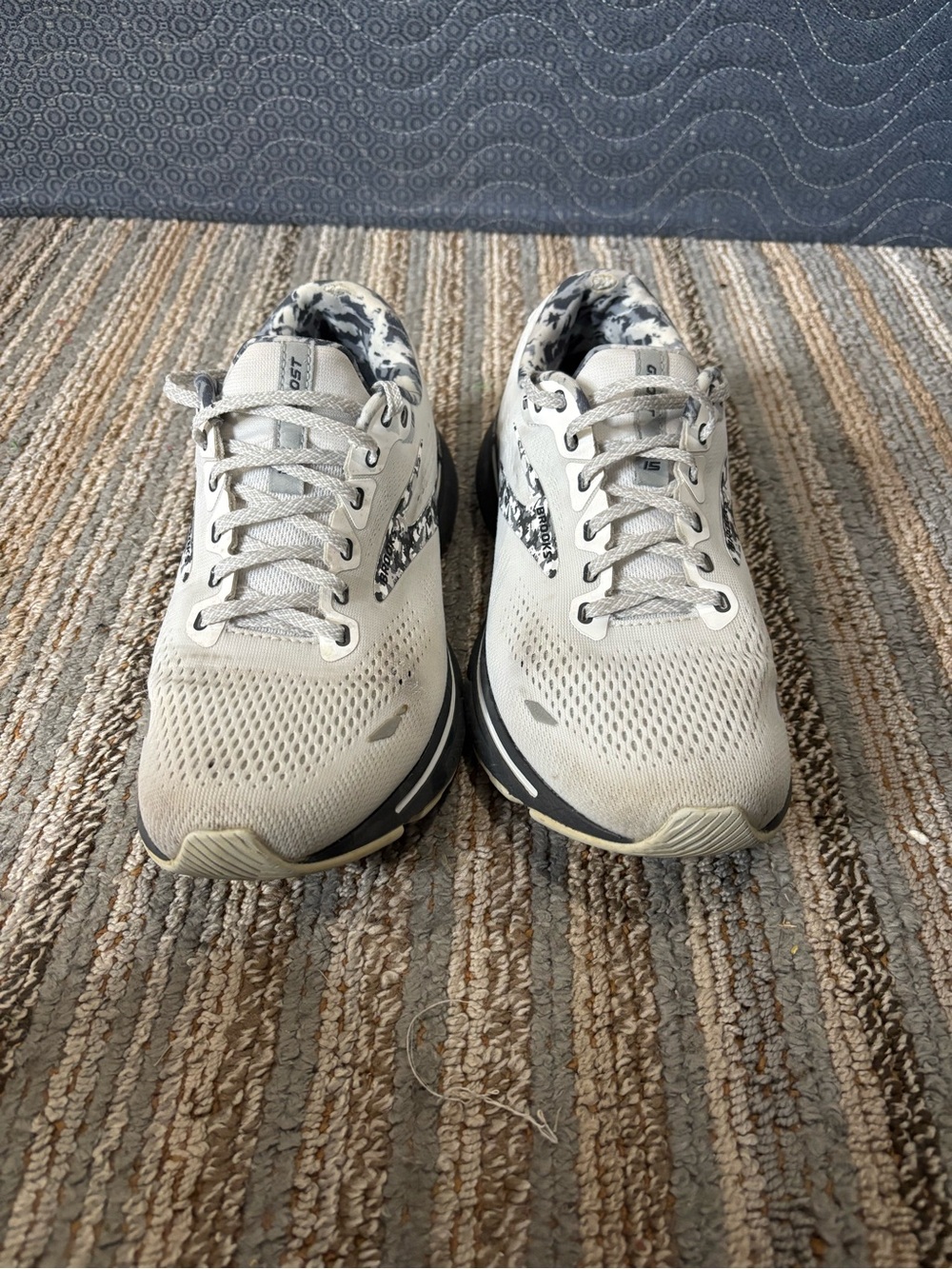 Brooks ghost Gray Women's Running Sneakers with Subtle Pattern